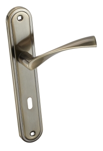 KLAMKA LAURA KLR 411 - SZYLD DŁ. KLUCZ PATYNA